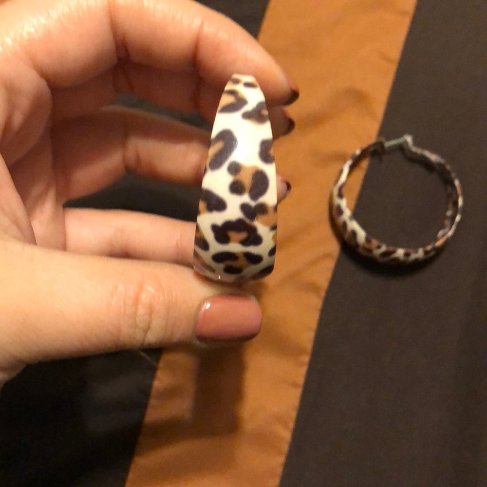Leopard print earrings - Picture 2 of 2